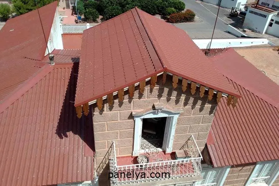 Rehabilitación de tejado con panel sándwich imitación teja