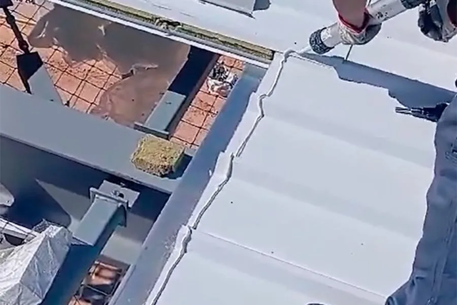 Panel cortado para ensamblar con otros