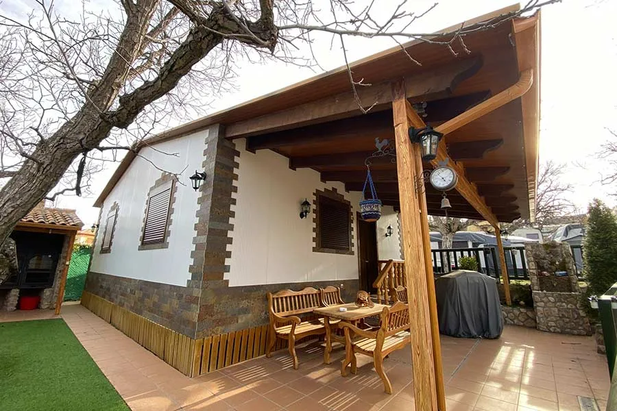 Porche en una casa rural
