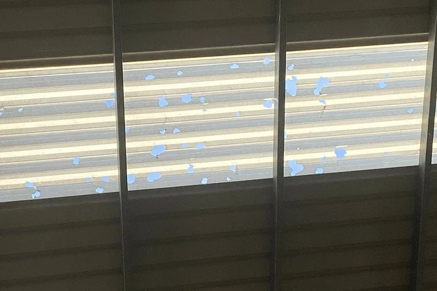 Sustitución paneles traslúcidos y policarbonatos en cubiertas de naves industriales