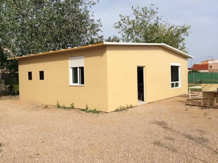 Casas de panel sándwich. Una alternativa económica y sostenible Casas de panel sándwich. Una alternativa económica y sostenible